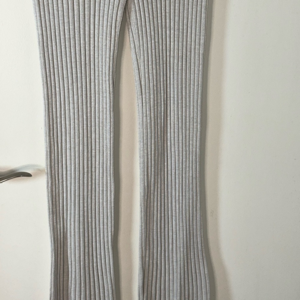 H&M Light Gray Ribbed Wide Leg Pants - Picture 2 of 3